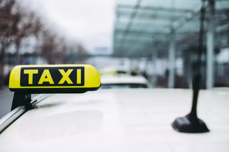 Taxi-Service-in-Tunbridge-Wells