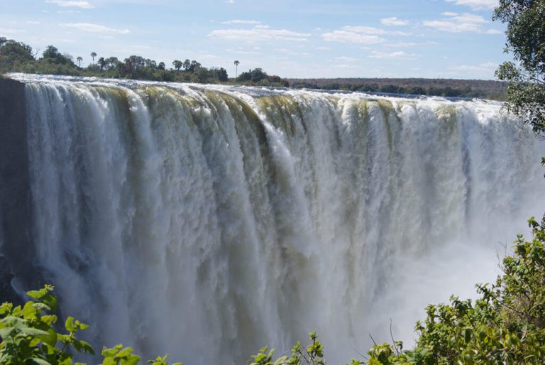 Visit-Vic-Falls